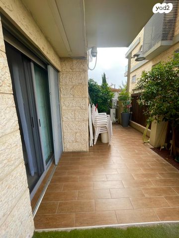 דירת גן, יוסי בנאי 10, משכנות האומנים, קרית מוצקין