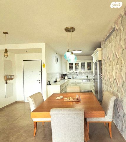 דירה, הרצל 14, ליבת העיר, יהוד מונוסון