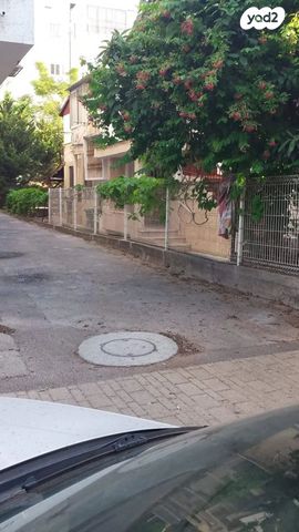 דירת גן, זאב ז'בוטינסקי 30, אגרובנק, חולון