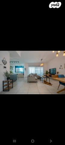 גג/ פנטהאוז, טורקיז 1, אבני חן, חריש