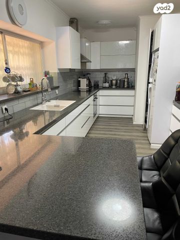 בית פרטי/ קוטג', יצחק רבין 20, ניסן, חדרה