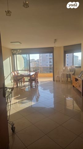 דירה, גולדה מאיר 13, קרית אילון, חולון