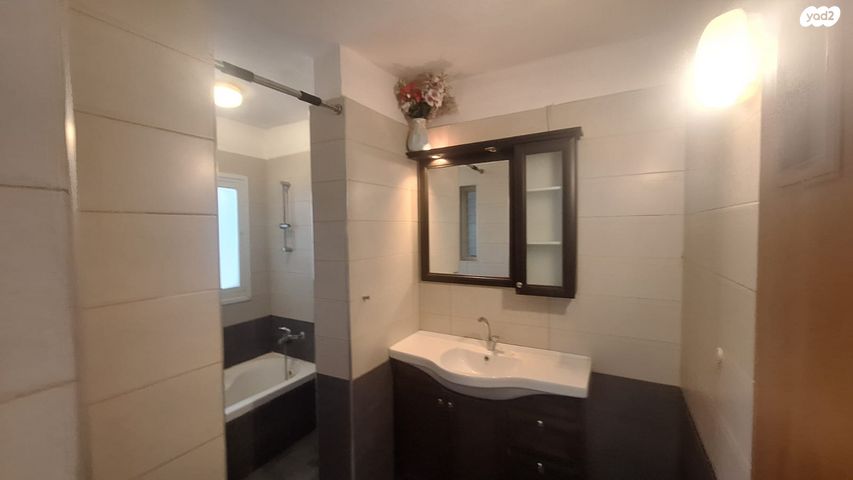 דירה, השישה עשר 8, פסגת זאב, ירושלים