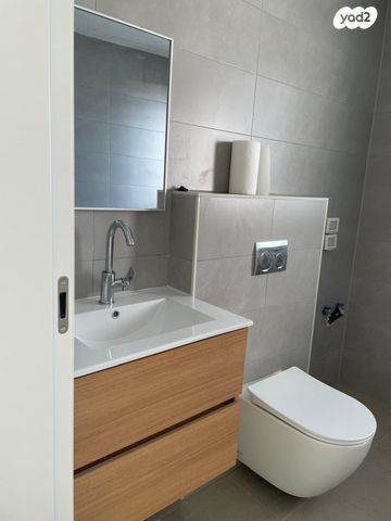 דירה, שדרות ביאליק 26, הדר, רמת השרון