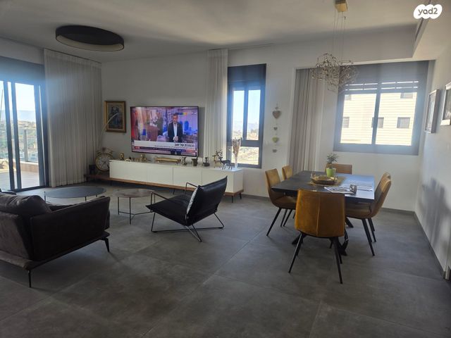 דירה, נץ 6, גבעת אלונים, קרית אתא