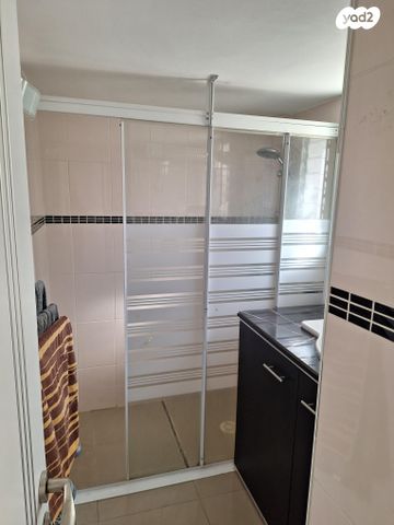 דירה, החלוץ 68, שוק תלפיות, חיפה