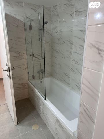 דירה, שלמה לוי 18, נרקיסים, ראשון לציון