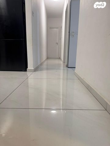 דירת גן, הפרג 4, צמח השדה, מעלה אדומים