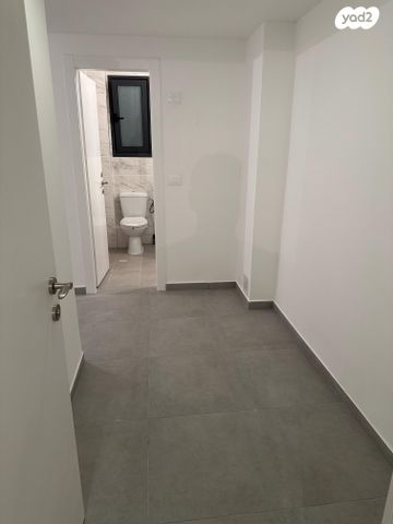 דירה, שלמה לוי 18, נרקיסים, ראשון לציון