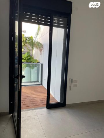 דירה, שדרות ביאליק 26, הדר, רמת השרון