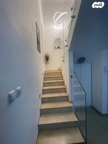 דירת גן, יוסי בנאי 10, משכנות האומנים, קרית מוצקין