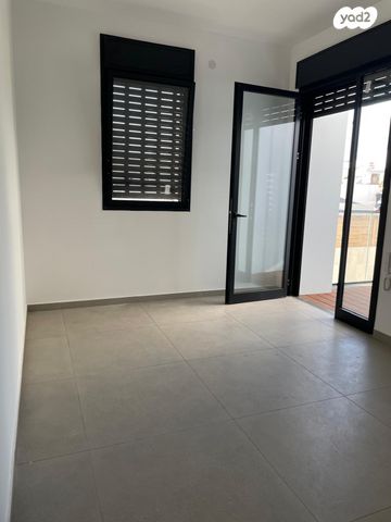 דירה, שדרות ביאליק 26, הדר, רמת השרון