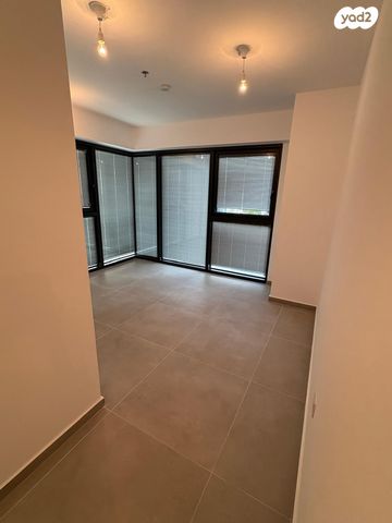 דירה, תוצרת הארץ 5, נחלת יצחק, תל אביב יפו