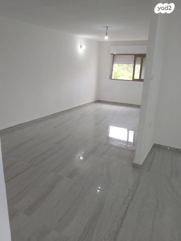 דירה, דרך הארבעה 4, אזור תעשיה זעירה, עכו