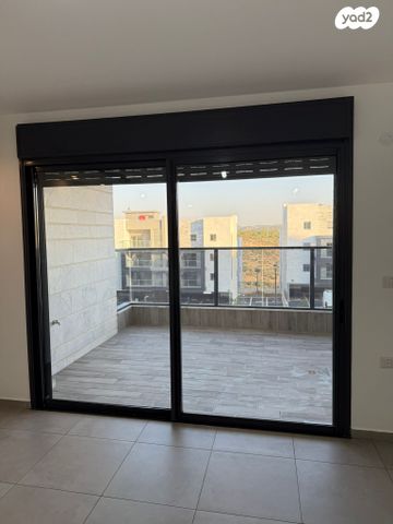 דירה, דרך ארץ 7, שאר העיר, חריש