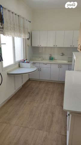 דירה, דרך הים 149, כרמל מערבי, חיפה