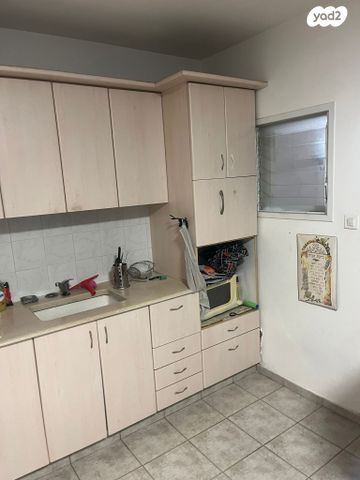 דירת גן, המכבים 28, שיפר, פתח תקווה