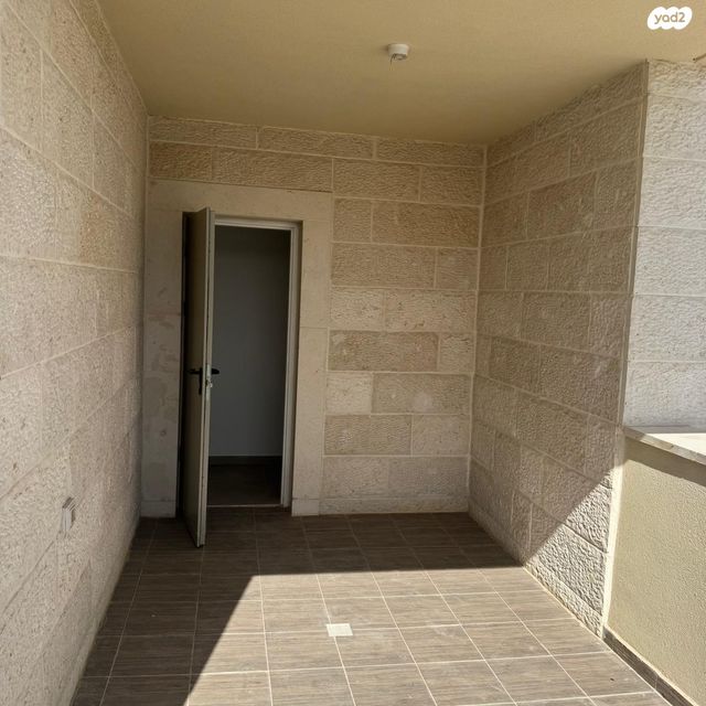 דירה, תלמוד בבלי 54, איילת השחר / רמת בית שמש ד-3, בית שמש