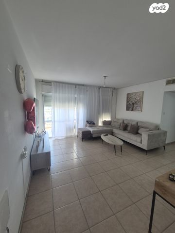 שדרות יוהנה ז'בוטינסקי 3