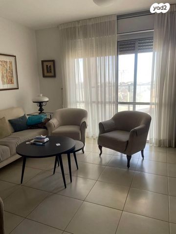 דירה, משעול גיל 7, ותיקים, כפר סבא