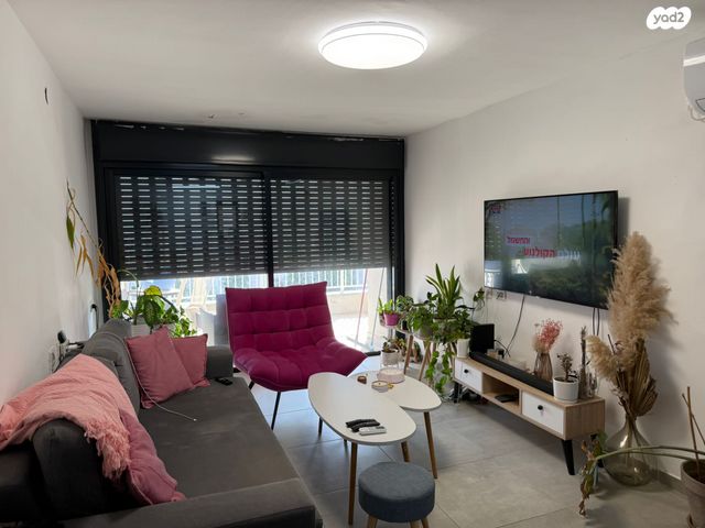 דירה, מעפילי אגוז 25, נווה חן, תל אביב יפו