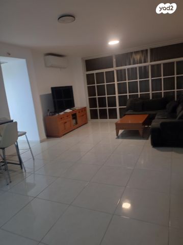 דירה, הרצל 86, עיר, מרכז העיר, נהריה