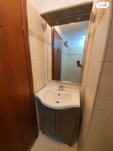 מרתף/ פרטר, יונה וולך 4, נאות הרצל, נתניה