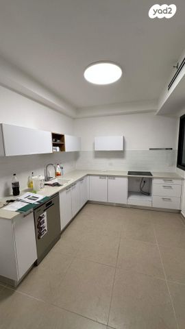 דירה, גילדסגיים 4, קרית קריניצי, רמת גן