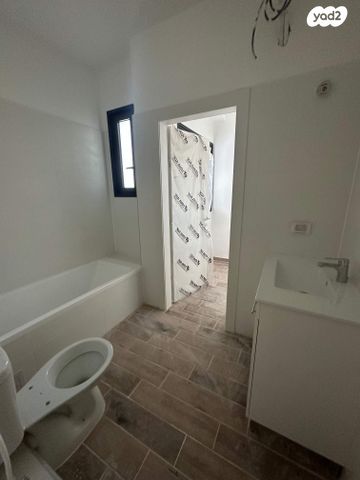 דירה, גילדסגיים 4, קרית קריניצי, רמת גן