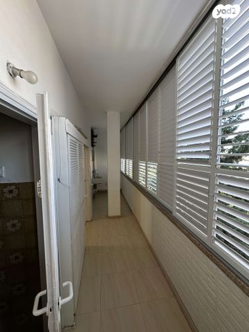 דירה, שדרות העצמאות 56, ניצנה, בת ים