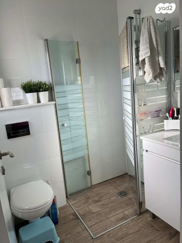 דירה, הגפן 17, מרכז העיר, סביניה, הוותיקה, קרית ביאליק