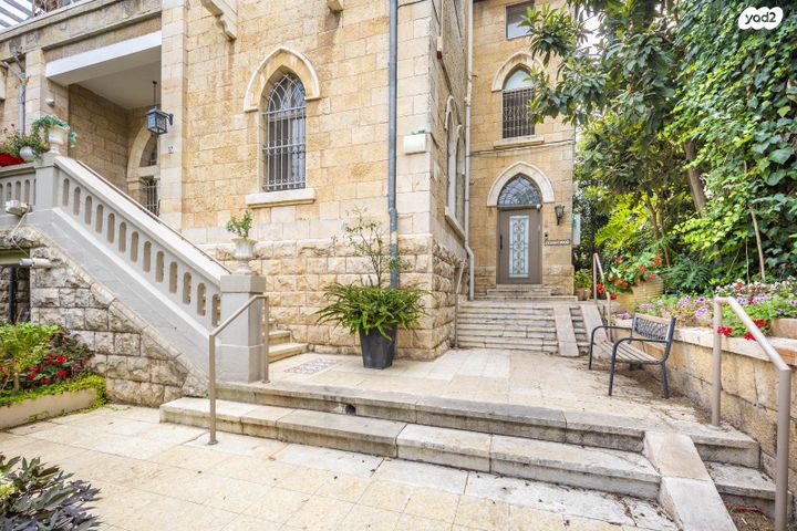 דירת גן, זאב ז'בוטינסקי 37, טלביה, קוממיות, ירושלים