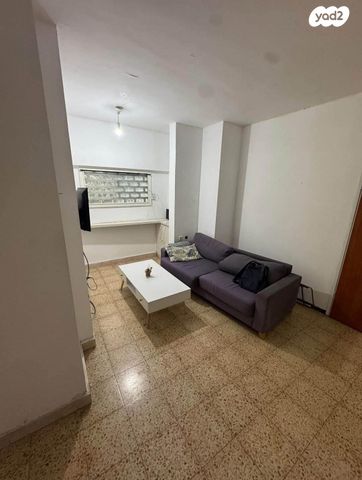 דירה, יהודה הימית 13, צהלון, שיכוני חסכון, תל אביב יפו