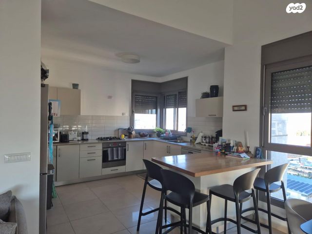 יצחק רבין 10