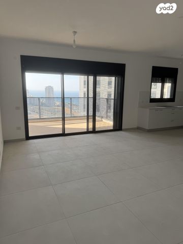 דירה, אמנון ליפקין שחק 6, נוף הטיילת, נתניה