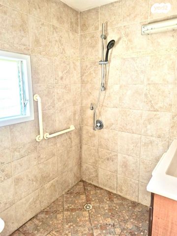 דירה, שדרות ששת הימים 17, נווה אליעזר וכפר שלם מזרח, תל אביב יפו