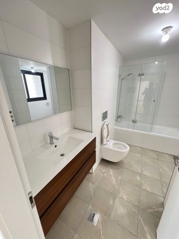 דירה, אמנון ליפקין שחק 4, נוף הטיילת, נתניה