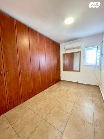 דירה, שדרות ששת הימים 17, נווה אליעזר וכפר שלם מזרח, תל אביב יפו