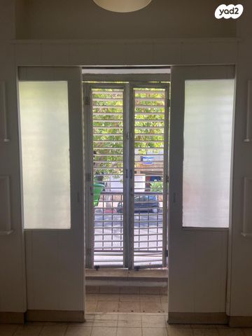 דירה, קריניצי 19, שכונת יהלום, מרכז העיר ב, רמת גן