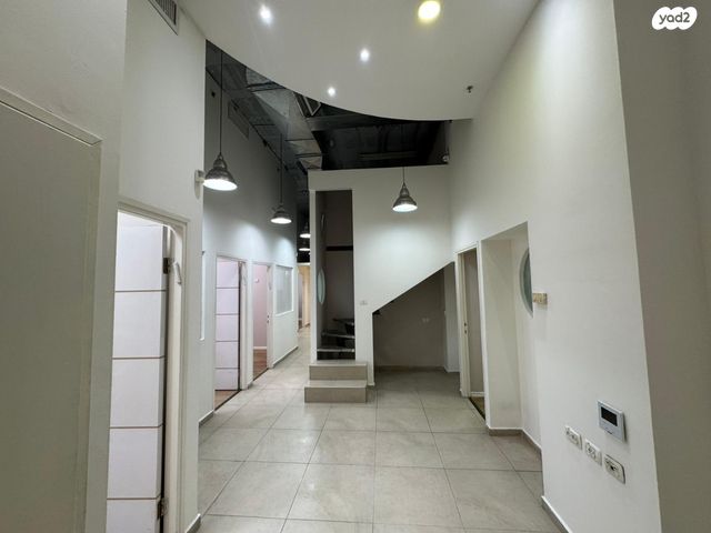 משרדים, דרך מנחם בגין 12, בורסה, רמת גן