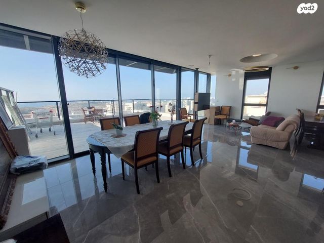 אבשלום חביב 