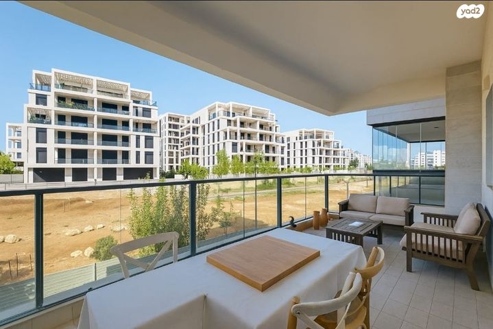 דירה, אילות השדה, אור ים, אור עקיבא