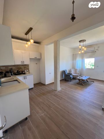 בית פרטי/ קוטג', קיבוץ גלויות, גבעת נשר, נשר