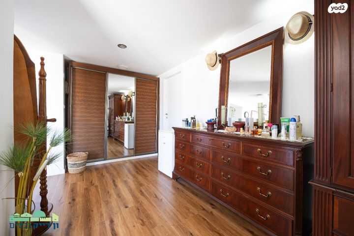 גג/ פנטהאוז, הרב יצחק נסים, חומת שמואל, הר חומה, ירושלים