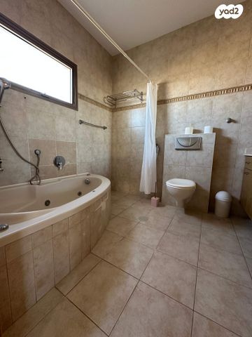 דירה, פייר קניג 11, נוף הטיילת, נתניה