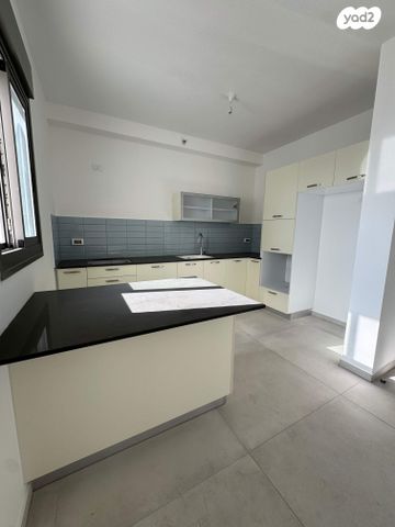 דירה, משה דיין, אפרידר, אשקלון