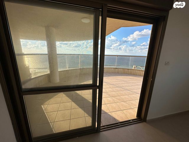 דירה, פייר קניג 11, נוף הטיילת, נתניה