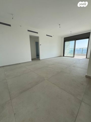 דירה, משה דיין, אפרידר, אשקלון