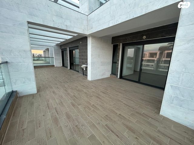 גג/ פנטהאוז, מור, אור ים, אור עקיבא