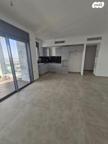 דירה, יעקב פיכמן 1, קרית אילון, חולון